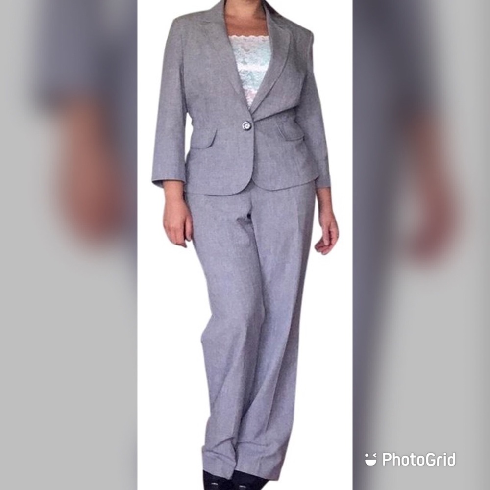 Le Suit Gray Blazer/pants suit set Size 18